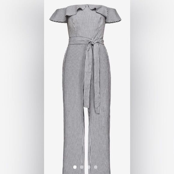 BCBGeneration Black and White off shoulder Jumpsuit, US0 - Picture 1 of 11